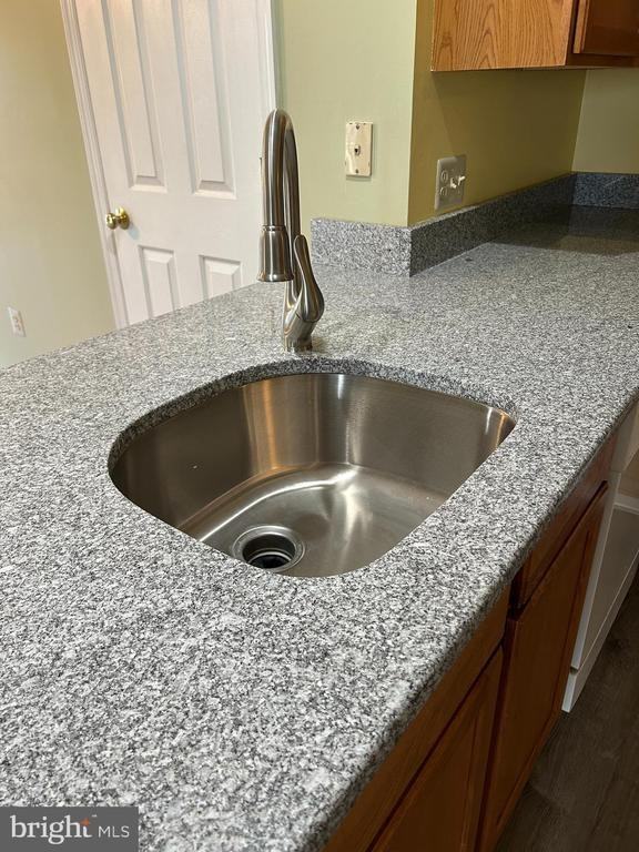 129 Horseshoe Dr - Photo 3 of 13