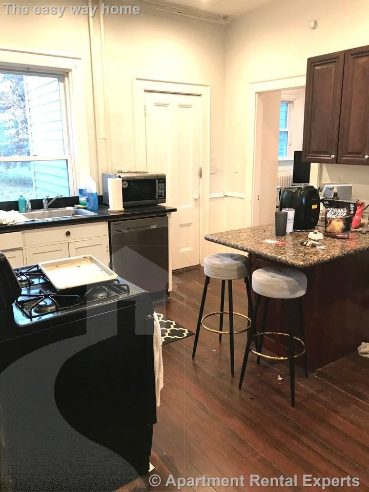 76 Curtis St #1 - Photo 2 of 14