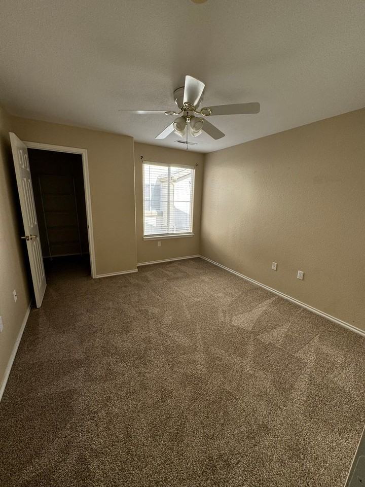 3731 Riviera Grv #203 - Photo 7 of 12