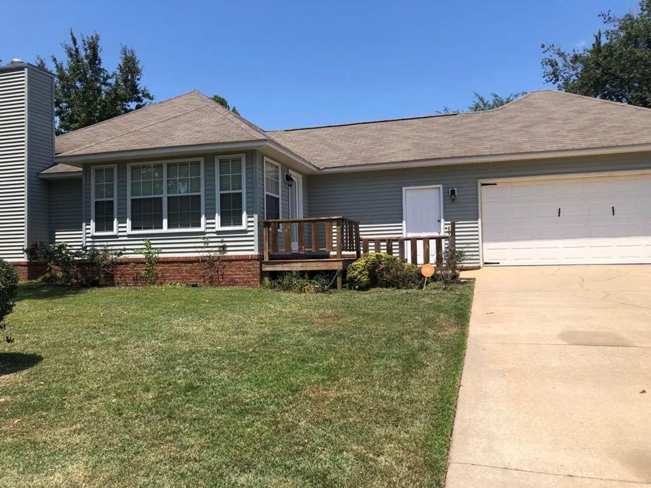 143 Princeton Dr - Photo 2 of 20