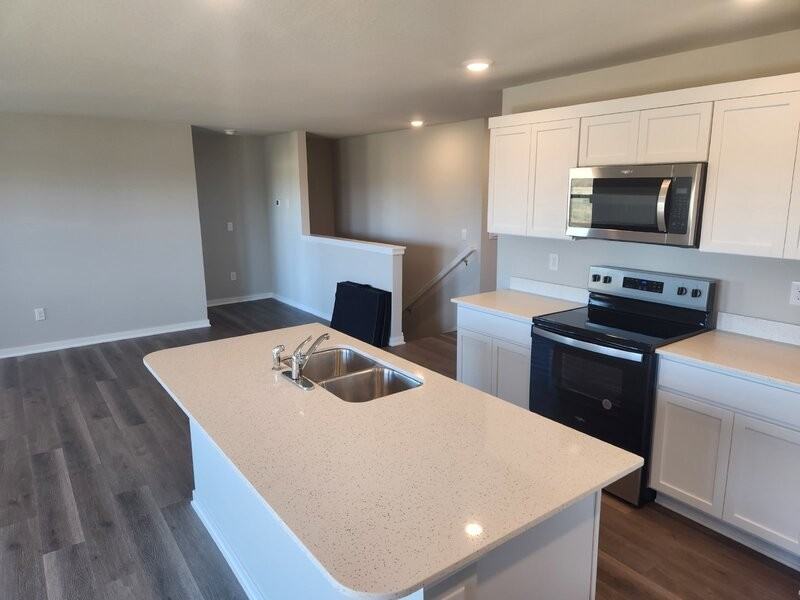 2508 Chan Drive - Photo 5 of 33