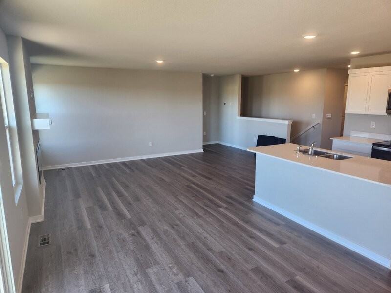 2508 Chan Drive - Photo 7 of 33