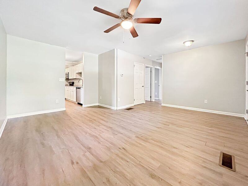 1324 Kipling St Se - Photo 3 of 14