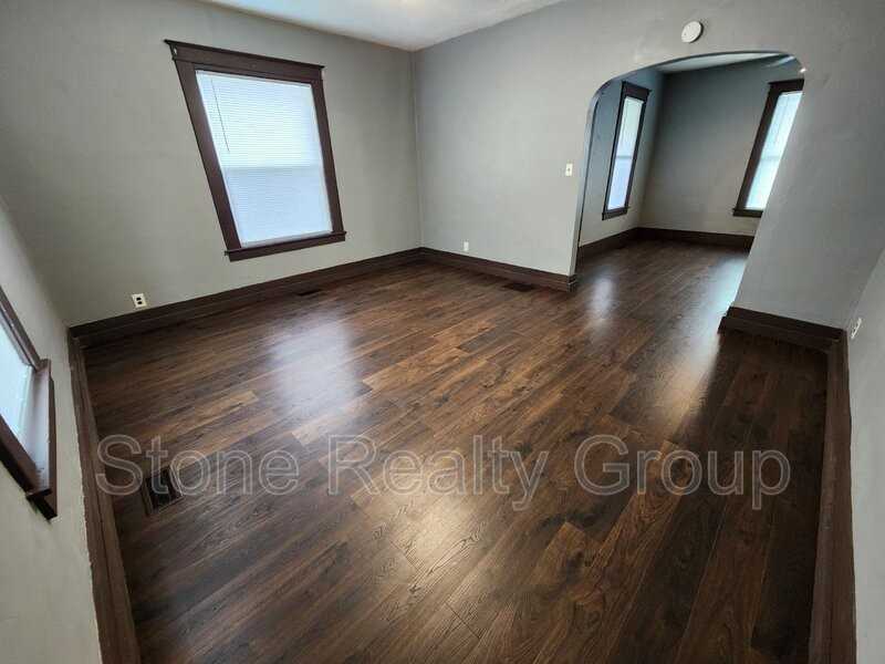 1423 North Ave - Photo 3 of 10