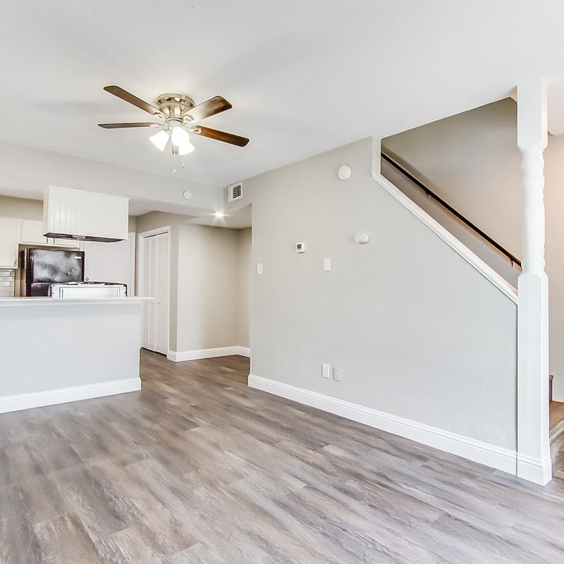 406 Noble Ave #A - Photo 3 of 20