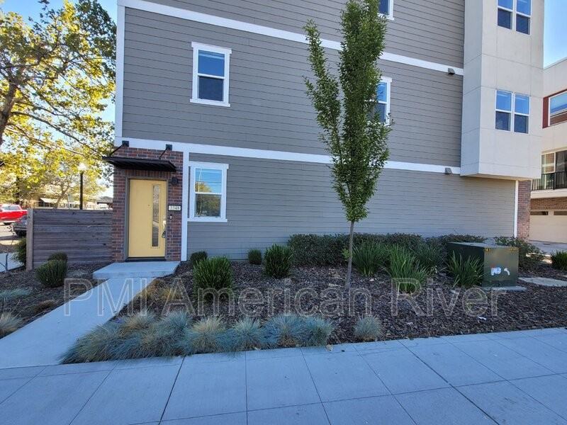 3348 S St - Photo 2 of 23