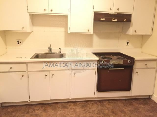 18 Pond St 2 - Photo 3 of 11