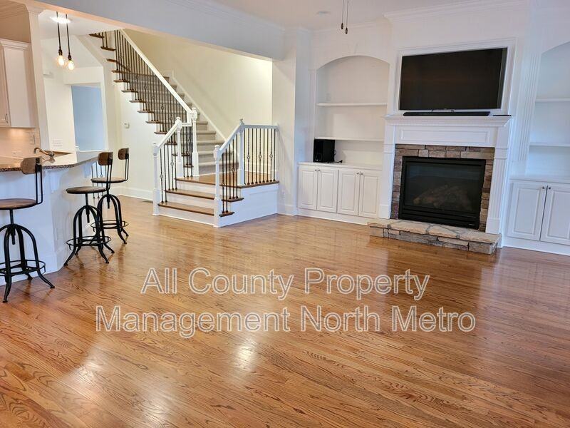 12036 Orchid Ln - Photo 2 of 12