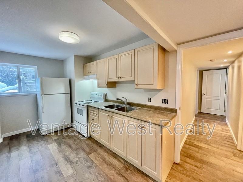 2 Old Okanagan Highway - Photo 2 of 19