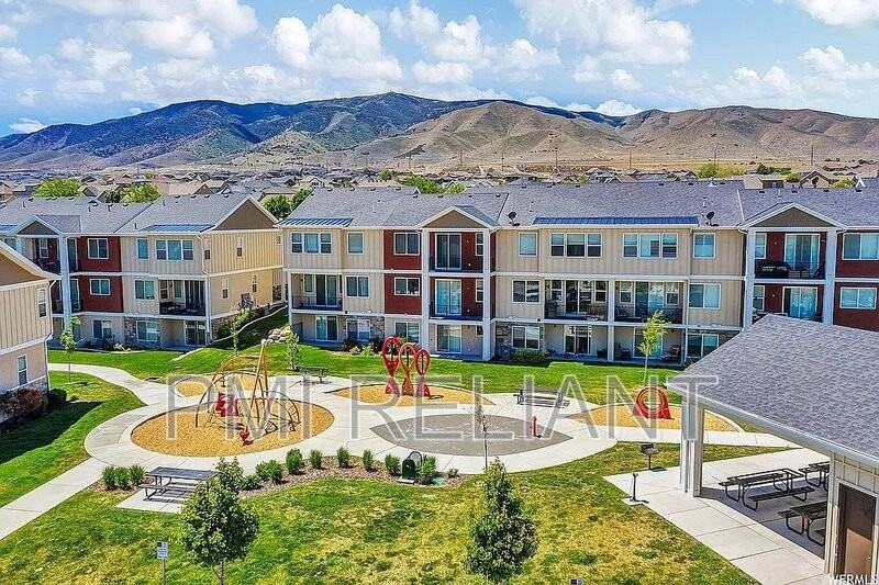 2316 S Long Dr - Photo 2 of 13