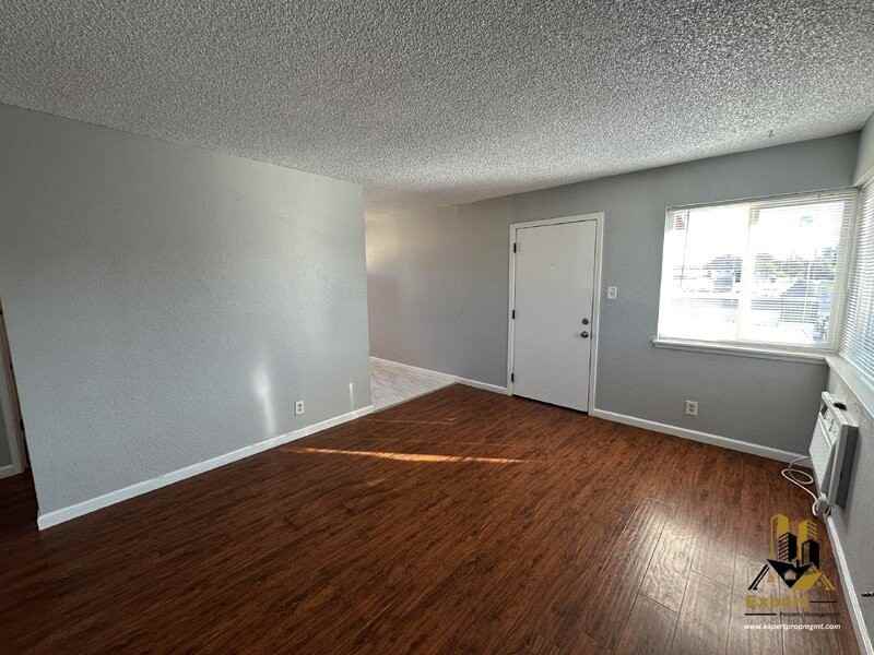 6820 7th Ave #11 - Photo 2 of 8