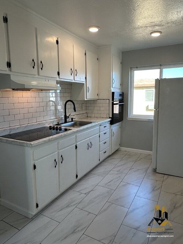 6820 7th Ave #11 - Photo 4 of 8