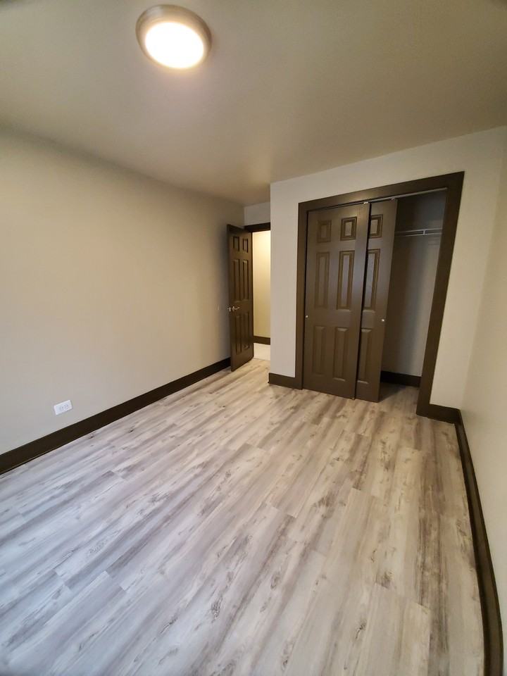 963 E 84Th St - Photo 2 of 23