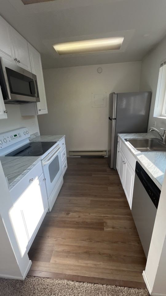 1408 Race St - Photo 5 of 16