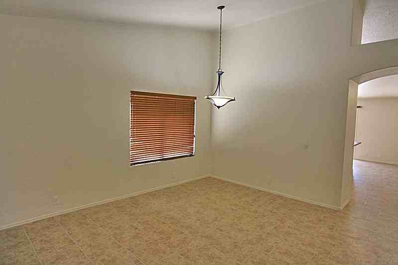 5326 N 104th Ave - Photo 2 of 14