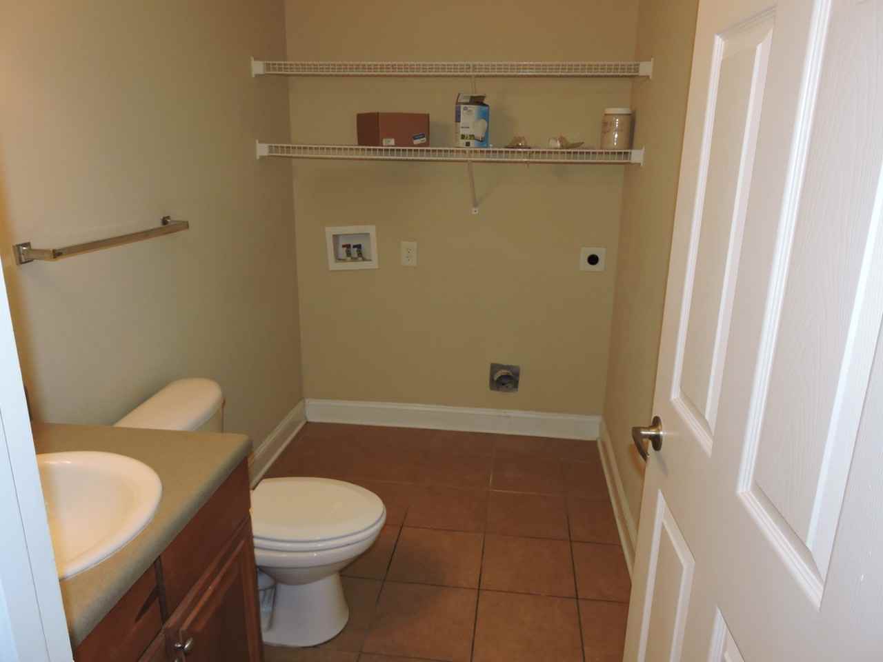 738 Majestic Dr - Photo 3 of 19