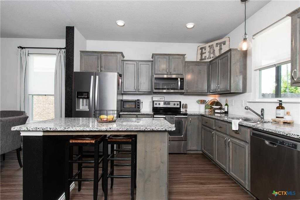 7606 Purvis St - Photo 2 of 22