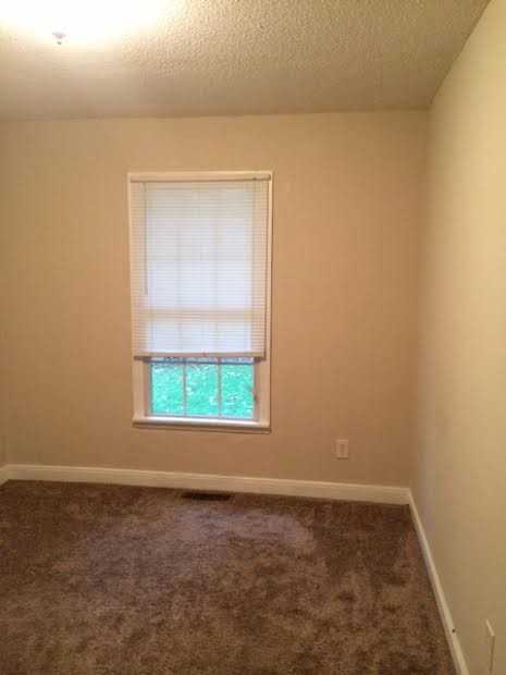 1510 Linden Ave - Photo 3 of 19