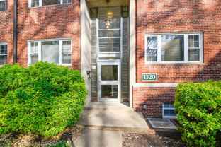 1320 Fort Myer Dr #802 - Photo 1 of 1