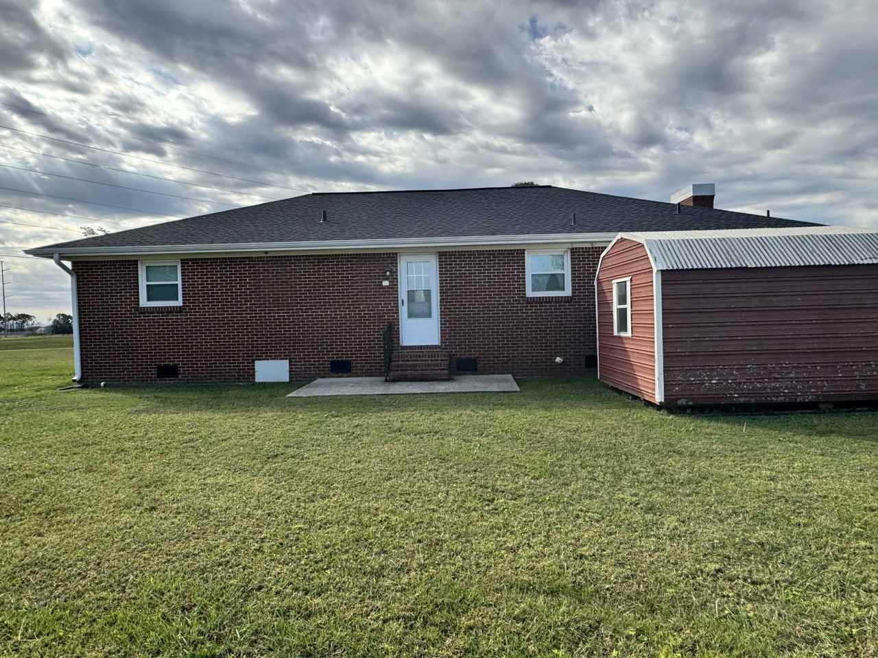 1315 Walker Ln - Photo 3 of 19