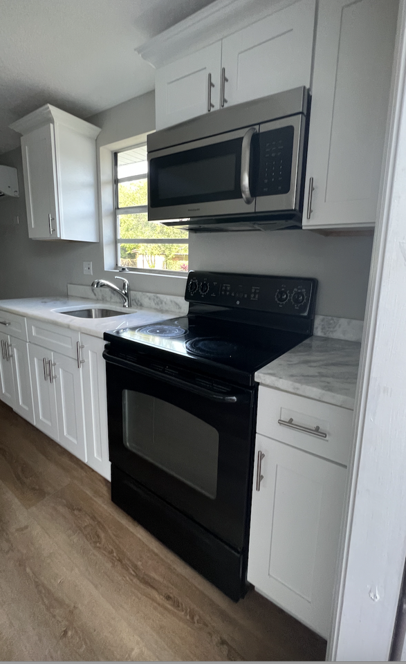 6910 29th Avenue #B - Photo 4 of 4