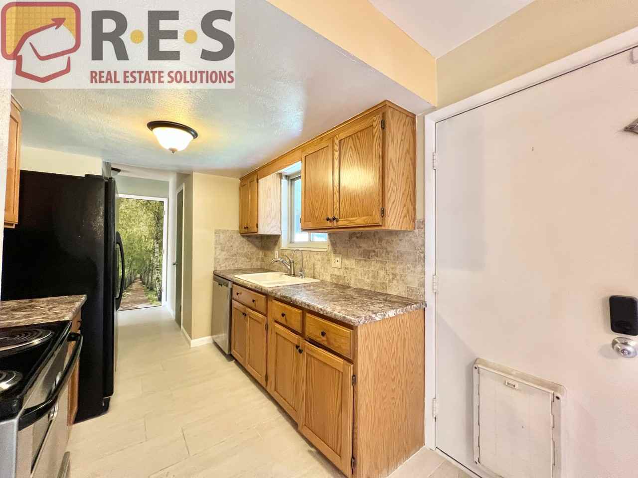 10557 Quail St - Photo 4 of 19