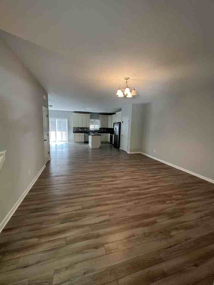 405 San Antonio Blvd - Photo 2 of 25
