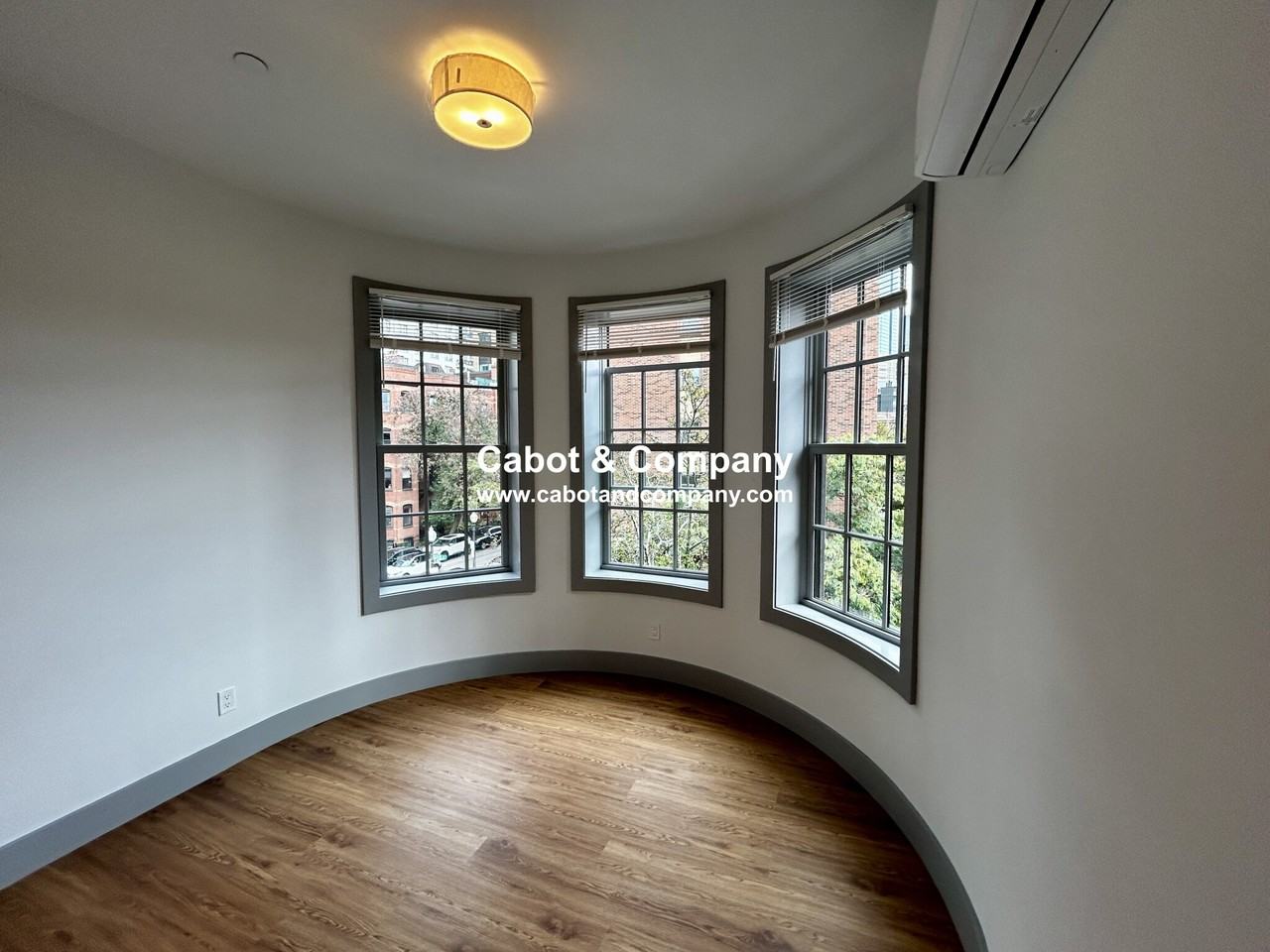 86 Saint Botolph St #1 - Photo 3 of 9