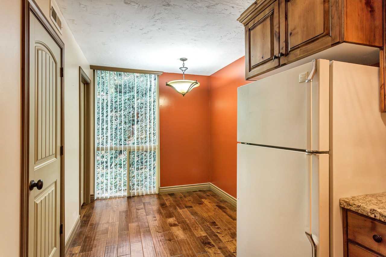 438 N Center St #305 - Photo 3 of 14