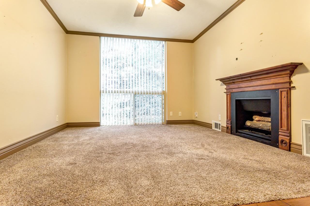 438 N Center St #305 - Photo 6 of 14