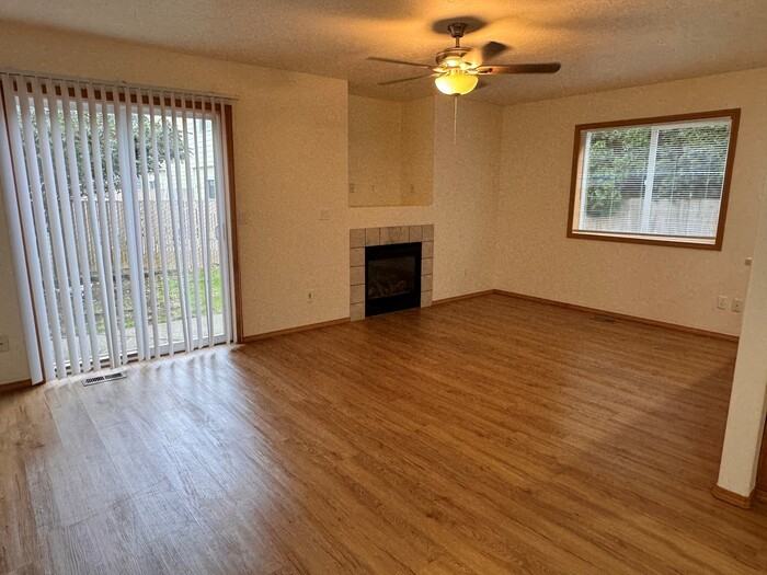 487 S Pine St - Photo 3 of 14