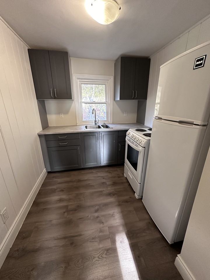 123 Henry Street - Photo 3 of 9