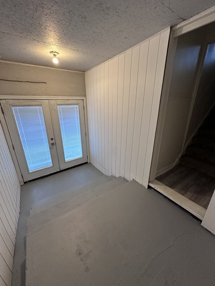 123 Henry Street - Photo 5 of 9