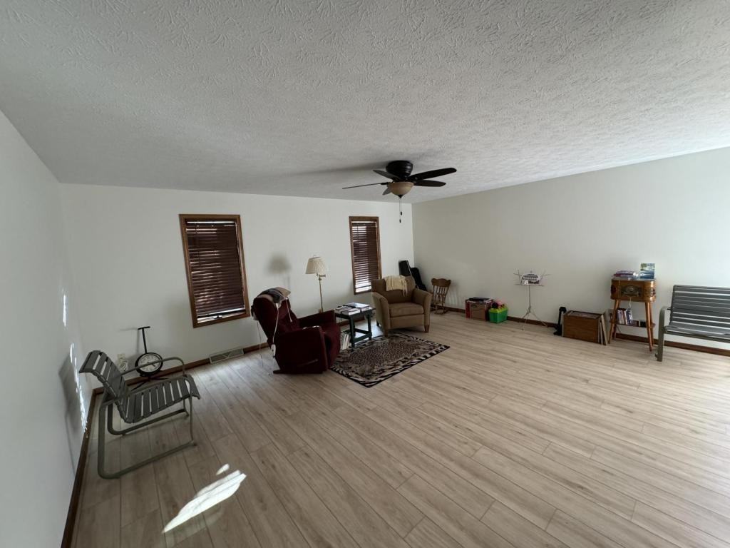 2800 Eastwood Dr - Photo 2 of 7