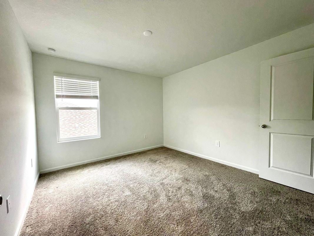 2185 Aquifer Ln - Photo 4 of 21