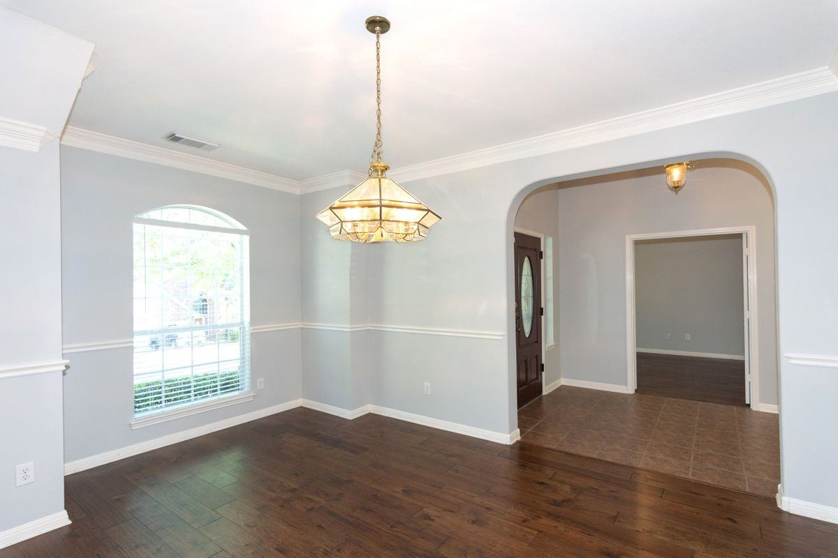 8314 Lofty Ln - Photo 3 of 15