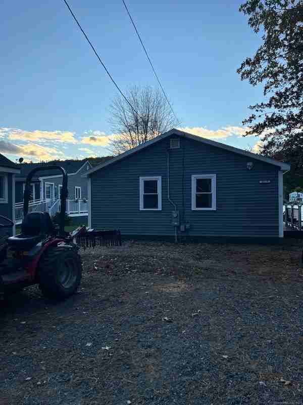 42C Shore Dr - Photo 2 of 17