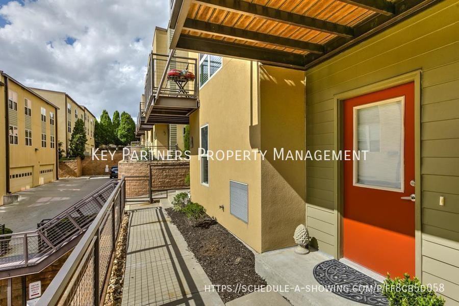4581 Madison Ave - Photo 3 of 26