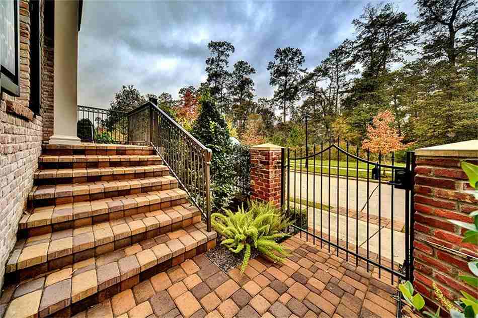 3222 Majesty Row - Photo 3 of 30