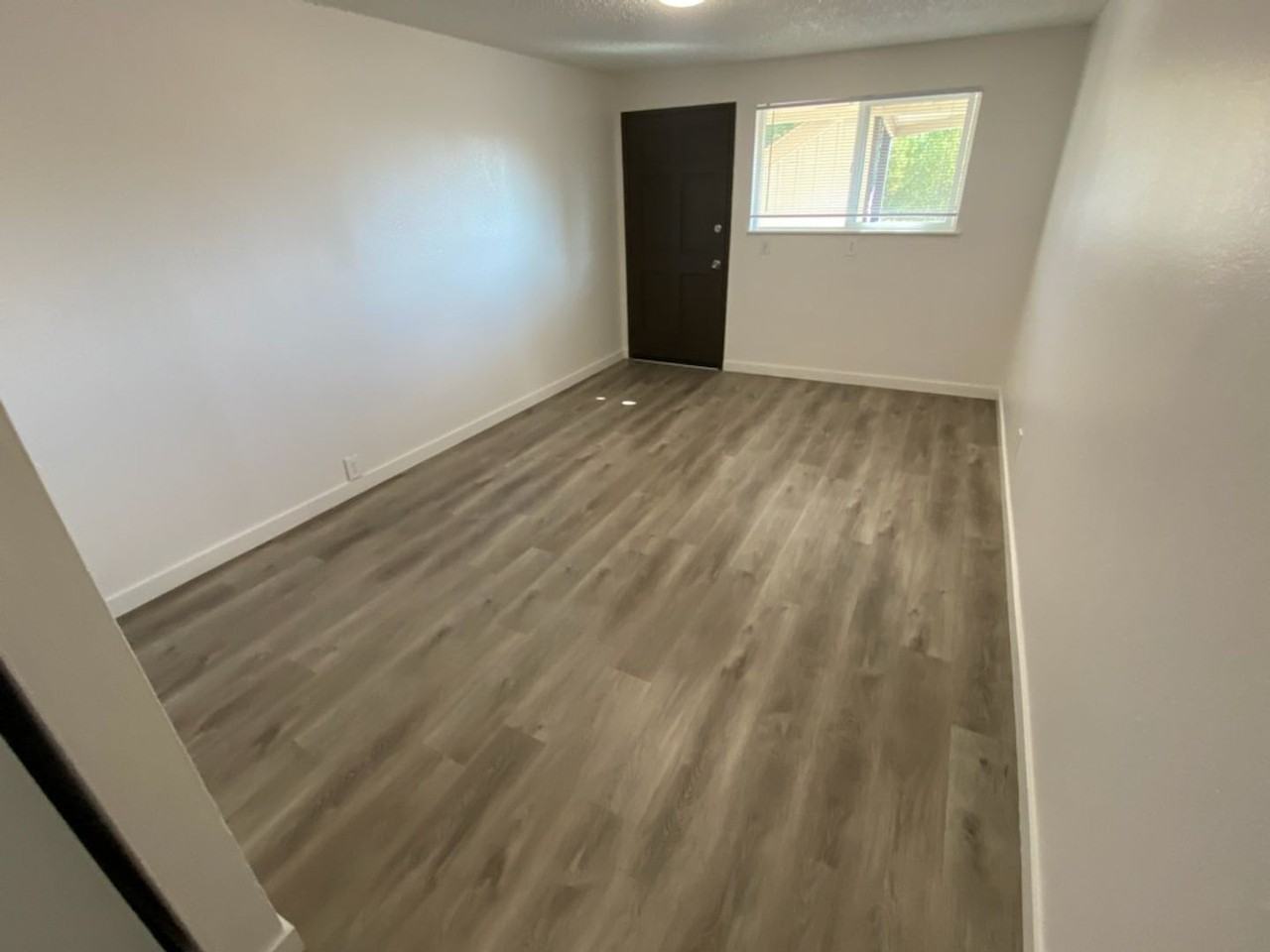 Olive Park Avenue Apartments - Photo 5 of 42