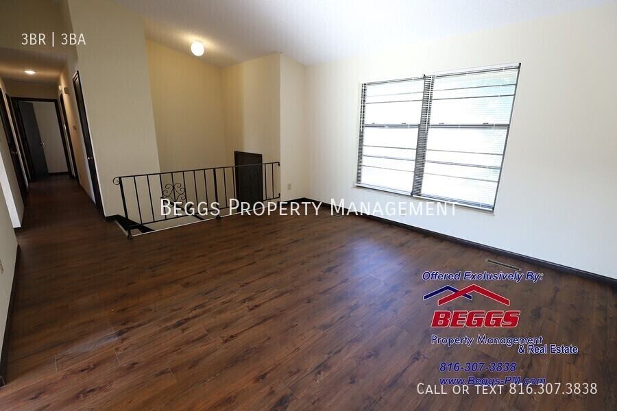 1117 Broadmore Ln - Photo 3 of 28