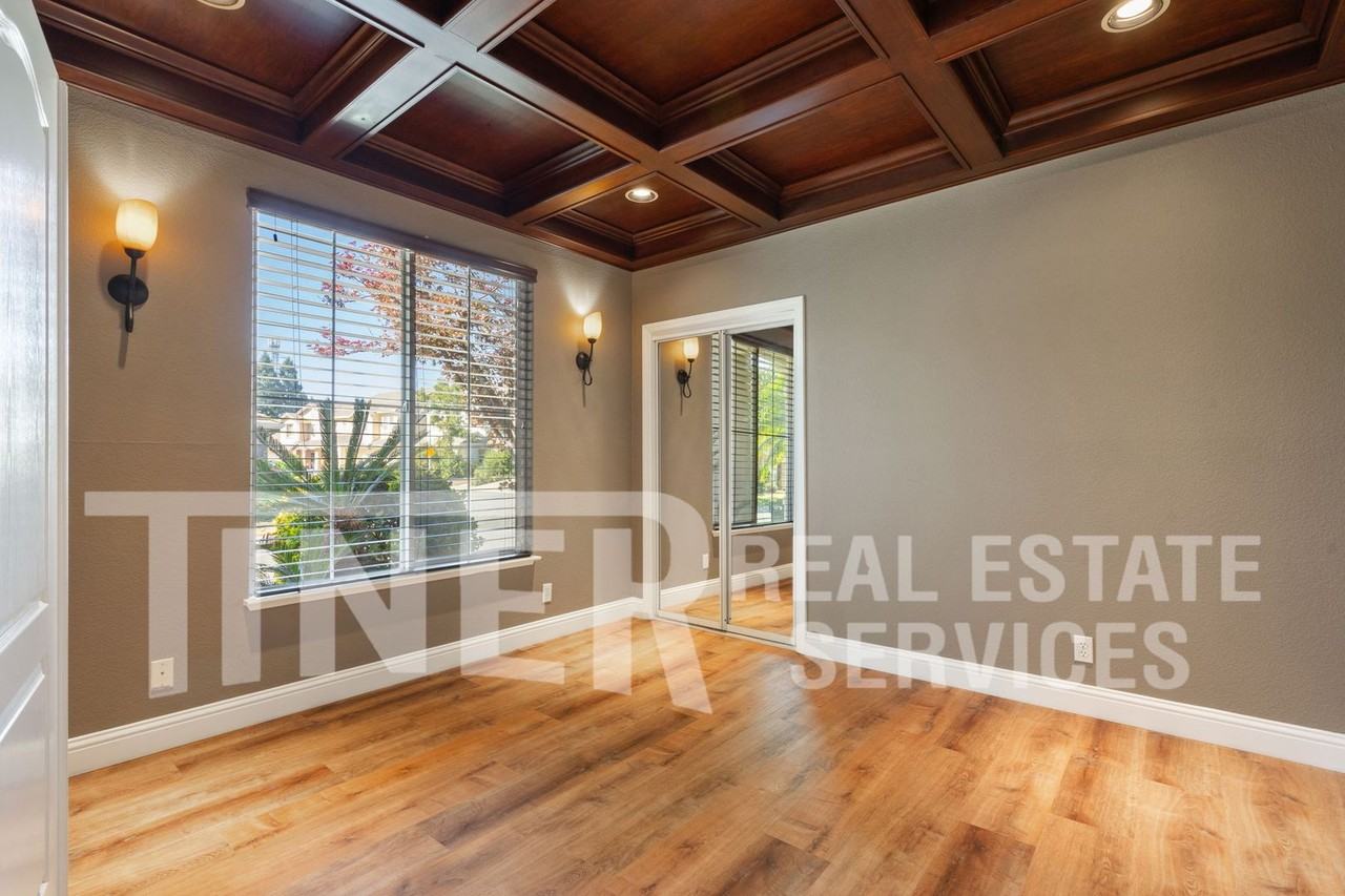 2528 Marta Bella Way - Photo 3 of 25