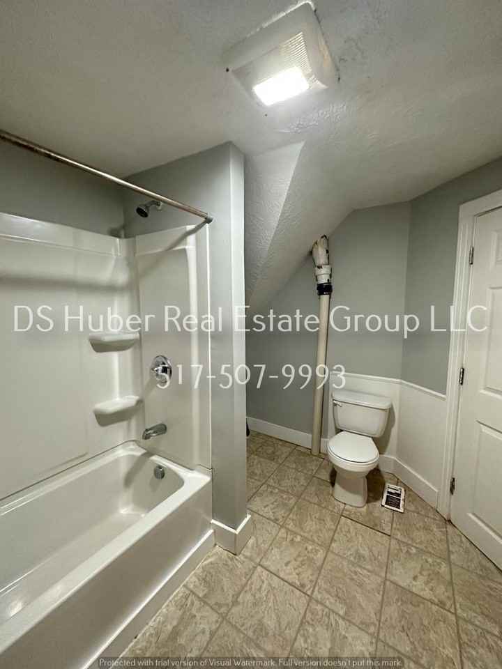 1311 W Ionia St - Photo 6 of 16