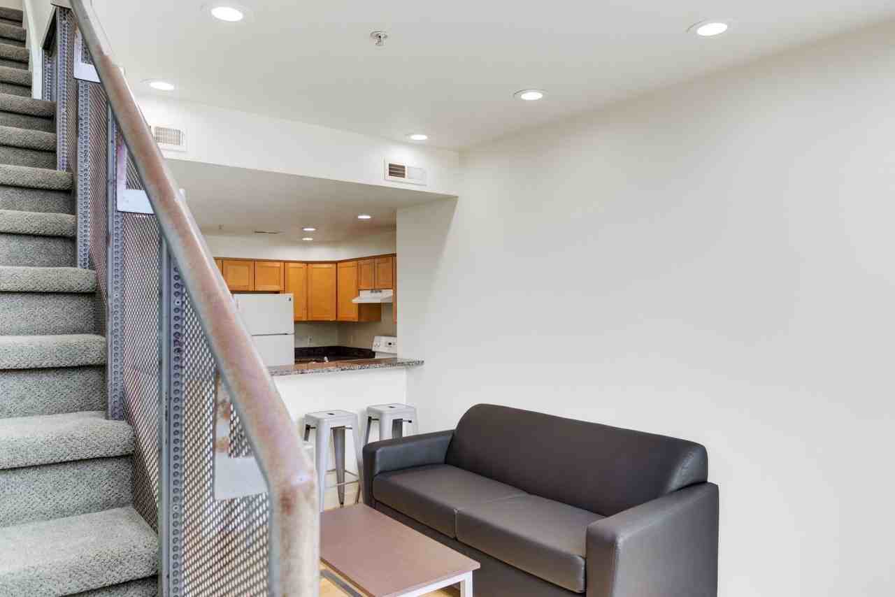 The Cube - Photo 7 of 12