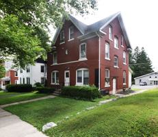 featured image of 718 W College Ave