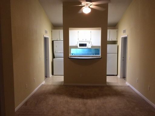 205 Putnam Drive - Photo 2 of 7