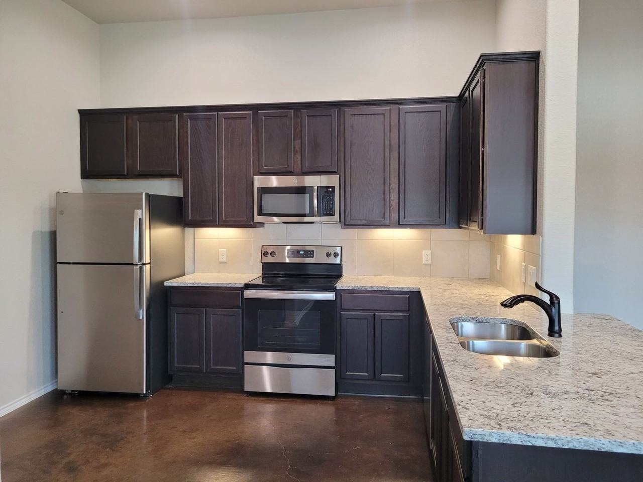 1155 Stanley Way - Photo 3 of 19