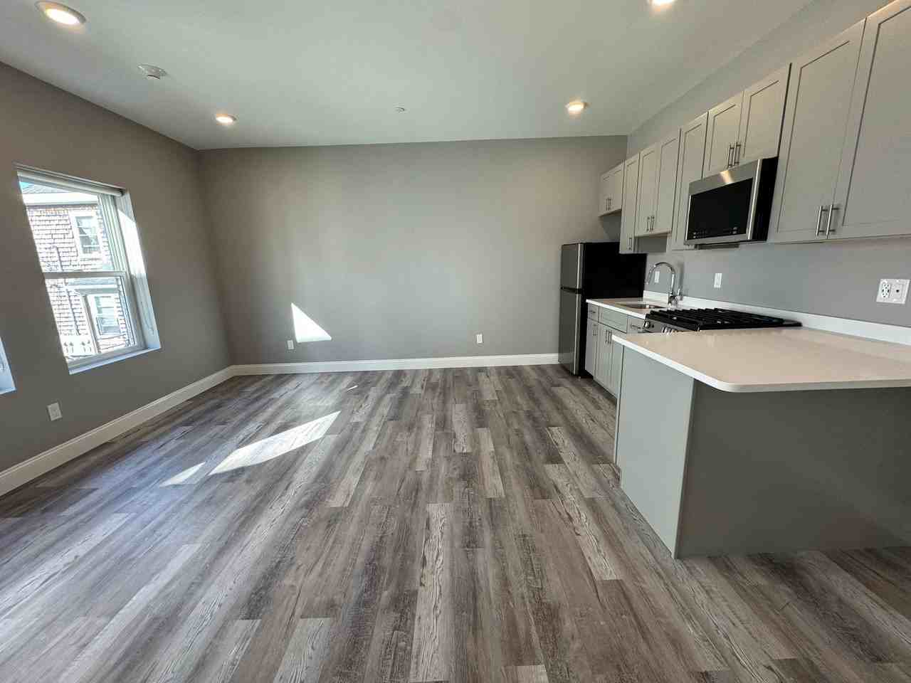 Welcome to 1499 in Revere, MA Steps from the Blue Line! - Photo 5 of 23