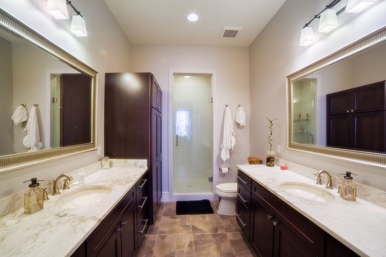 122 S Niles Ave - Photo 2 of 13
