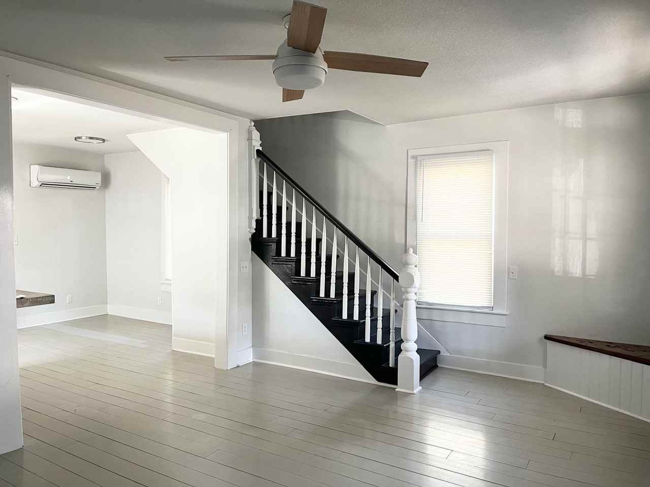 319 W Fearing St - Photo 2 of 11